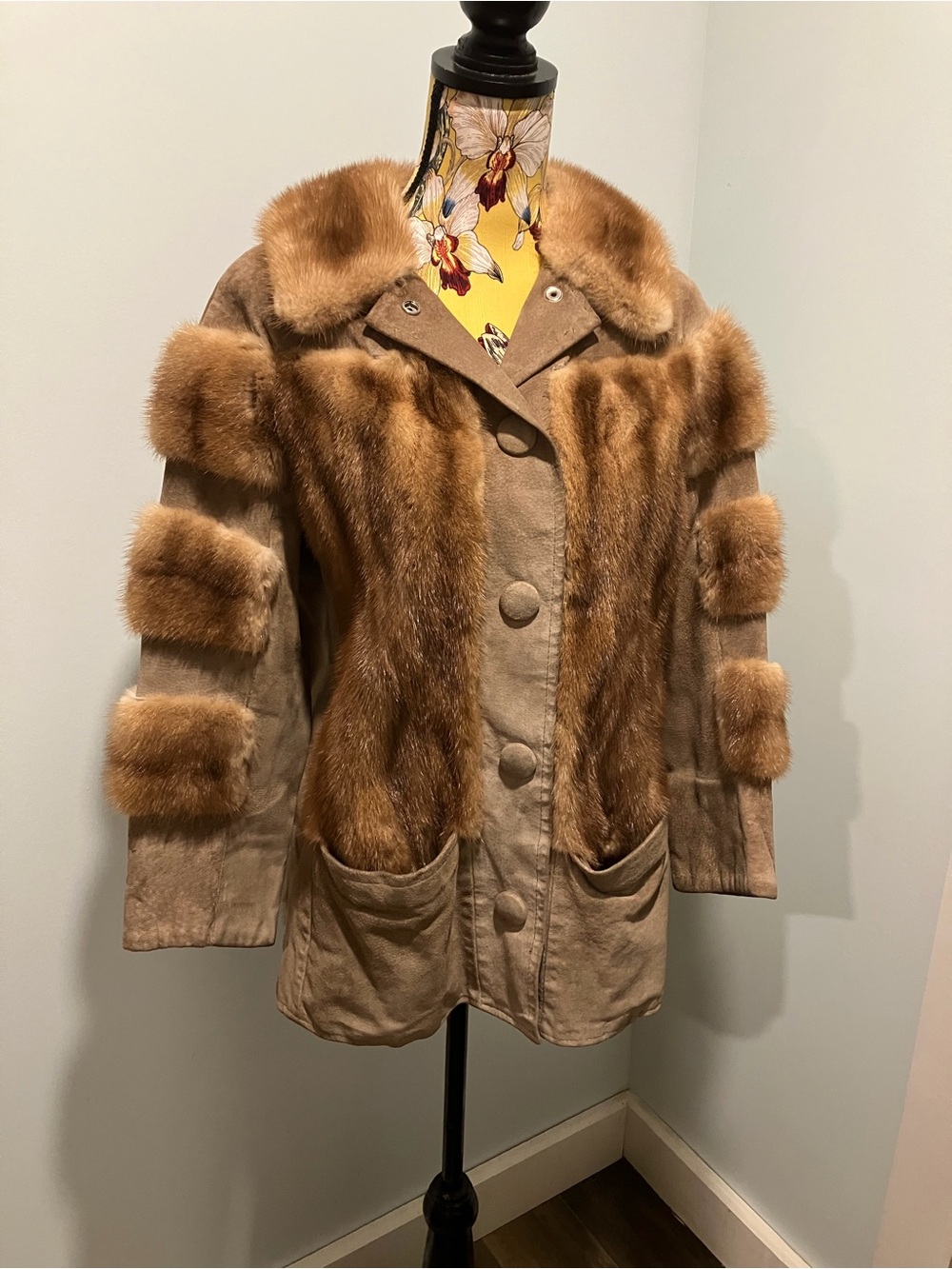 Vintage Glamour! Boho Mod Patchwork  Fur and Suede Brown Coat Small